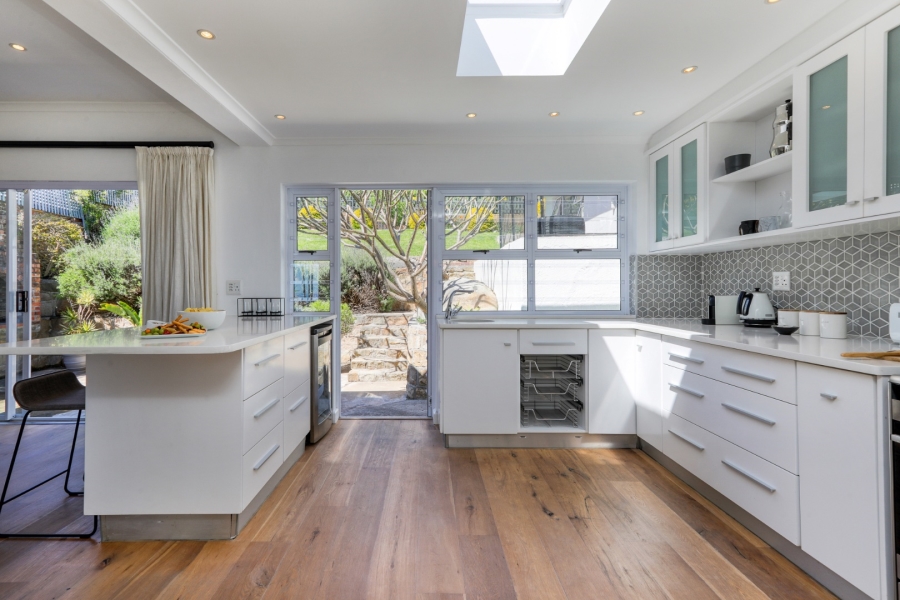 To Let 3 Bedroom Property for Rent in Bakoven Western Cape
